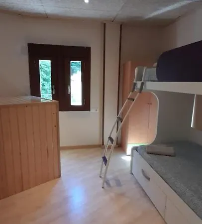 Apartamentos Plaza De Europa, Canfranc Estacion Apartment *