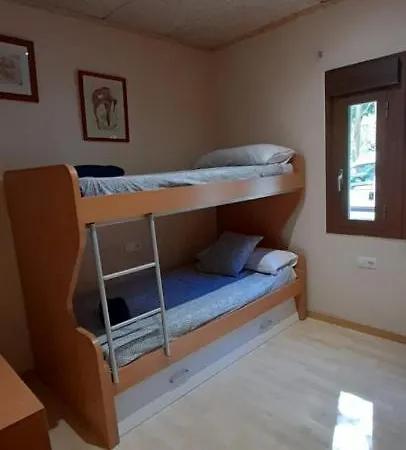 Apartamentos Plaza De Europa, Canfranc Estacion Apartment *
